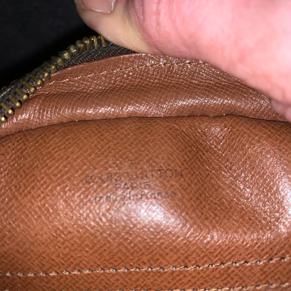 Authentic Vintage Louis Vuitton shoulder bag. - Picture 11 of 16